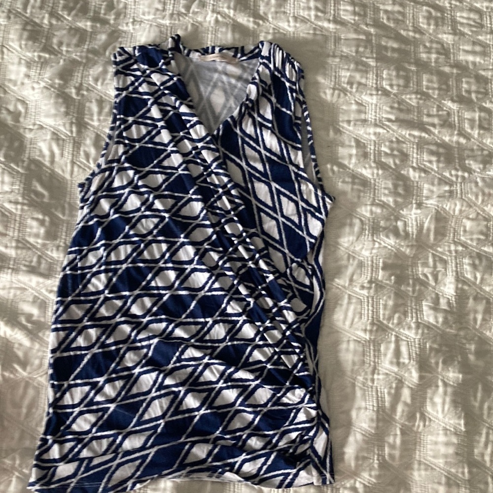 41 Hawthorn wrap tank